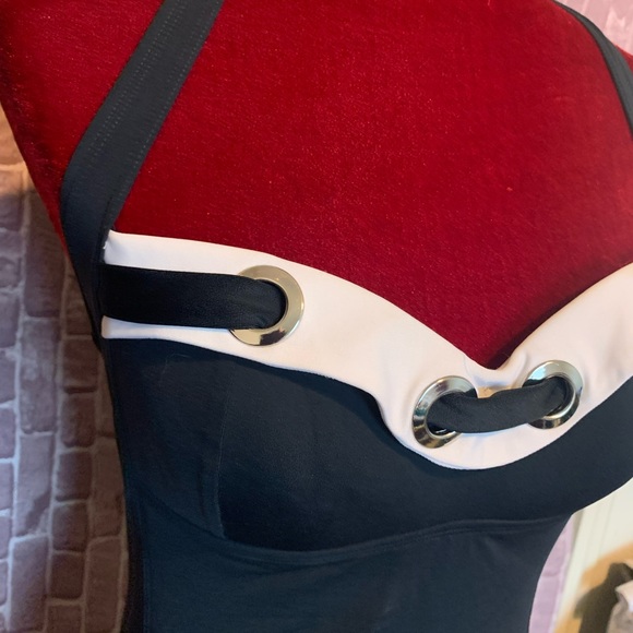 Black & White Nautical Retro-Look Swimsuit { Bleu Rod Beattie } - Picture 4 of 8